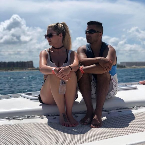 Meet your Posher, Hailey - Picture 1 of 1